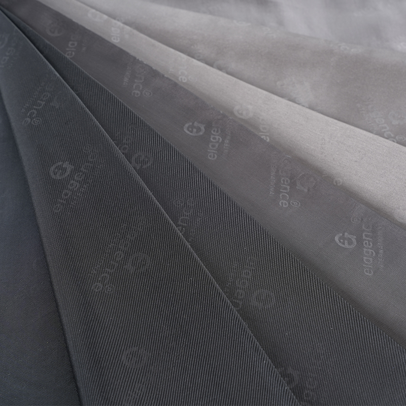 Wytłoczona podszewka A/V z diagonalu