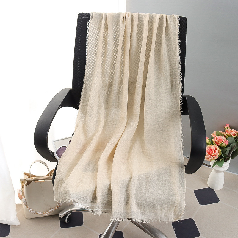 G245 Hidżab z miękkiego i oddychającego woalu