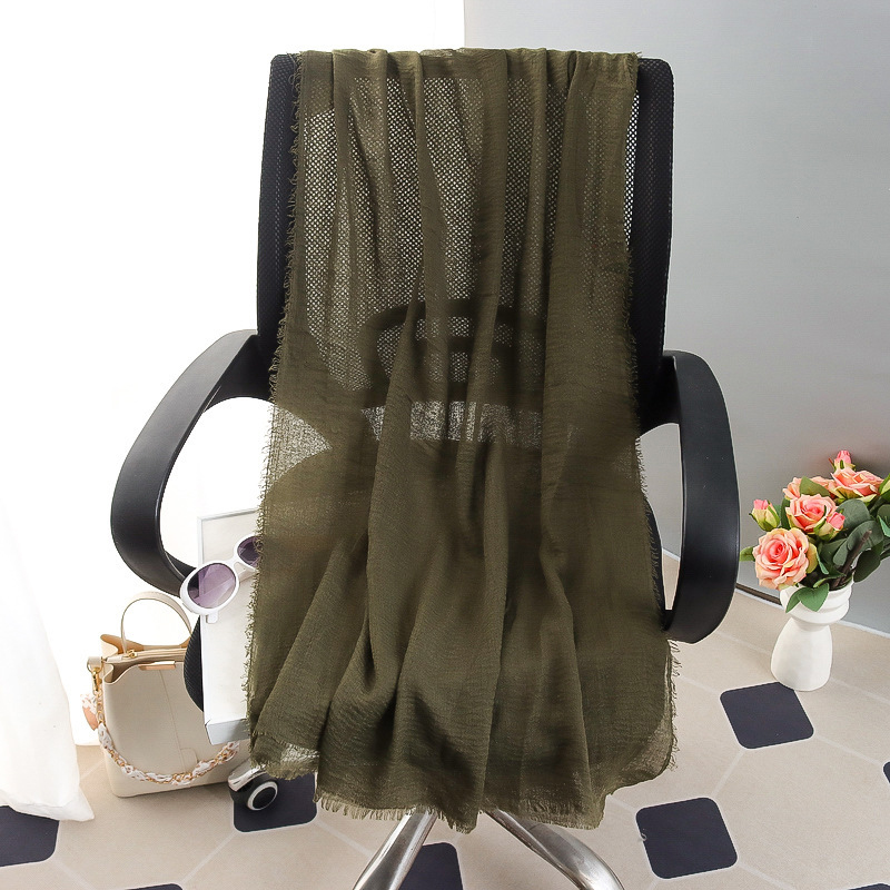 G245 Hidżab z miękkiego i oddychającego woalu