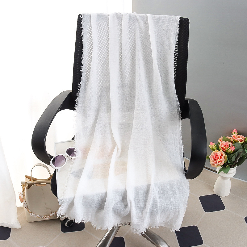 G245 Hidżab z miękkiego i oddychającego woalu