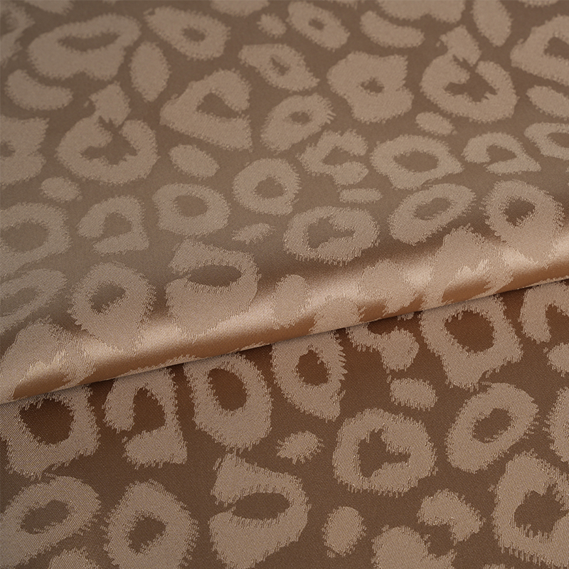 Satynowy żakard w panterkę 50/75