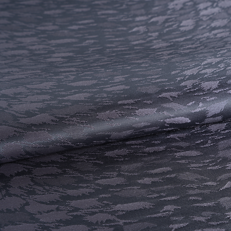 Żakard kationowy w panterkę