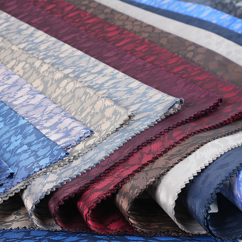 Żakard kationowy w panterkę