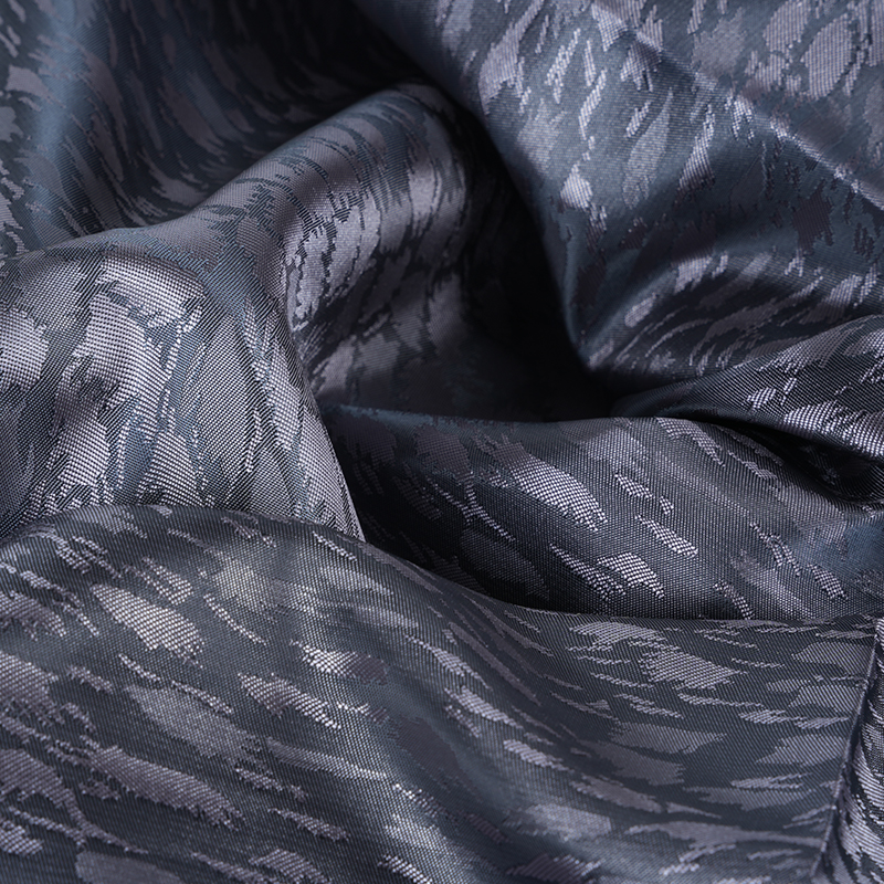 Żakard kationowy w panterkę