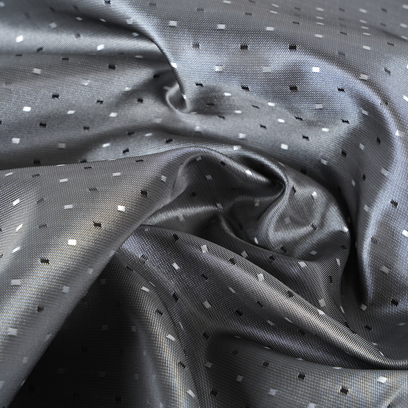 Kationowe kwadratowe kropki w małych żakardowych barwieniach