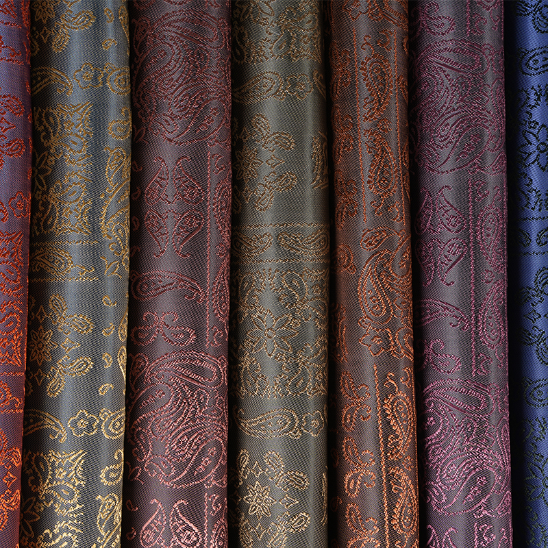 Żakard w kształcie kwadratowego kwiatka Pipa do pozycjonowania PV