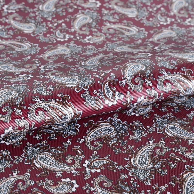 Tkanina poliestrowa imitująca sztuczny jedwab Loquat z nadrukiem kwiatowym