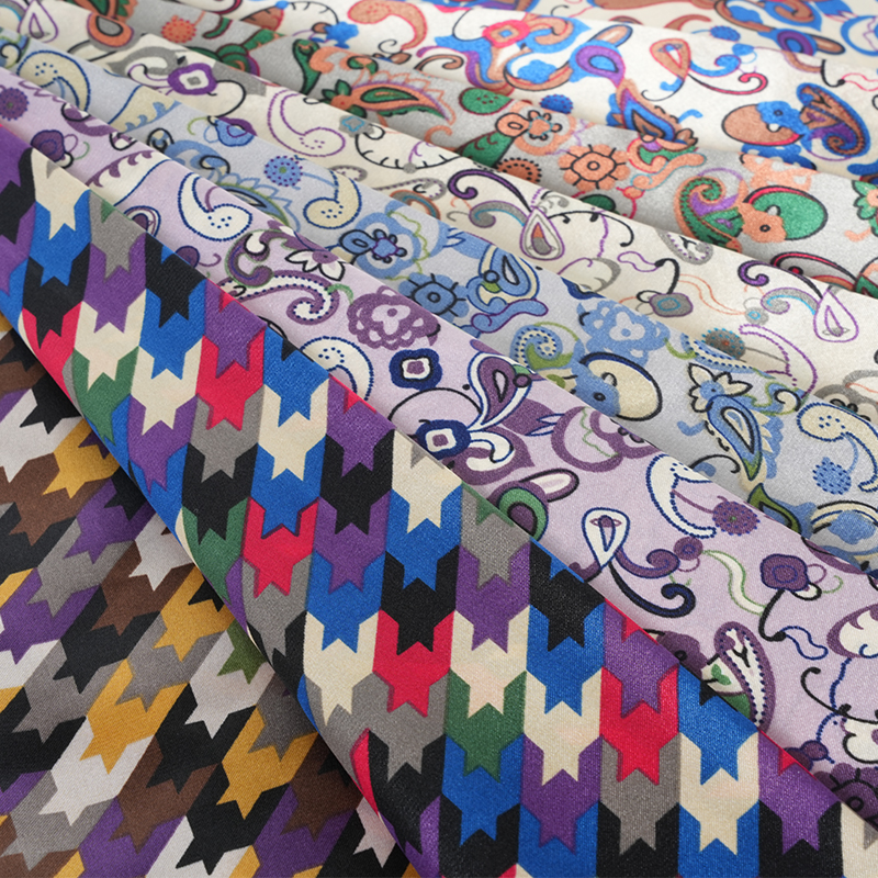 Poliester 50*75 Twisted Satin Geometryczna satynowa tkanina drukarska